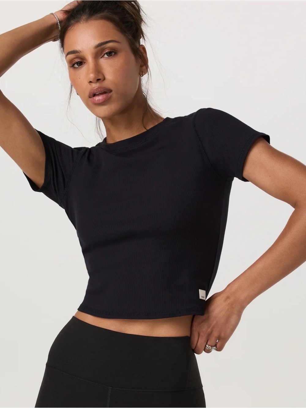 Vuori Pose Fitted Tee